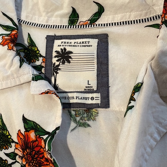 Free Planet Button Down - Picture 2 of 3